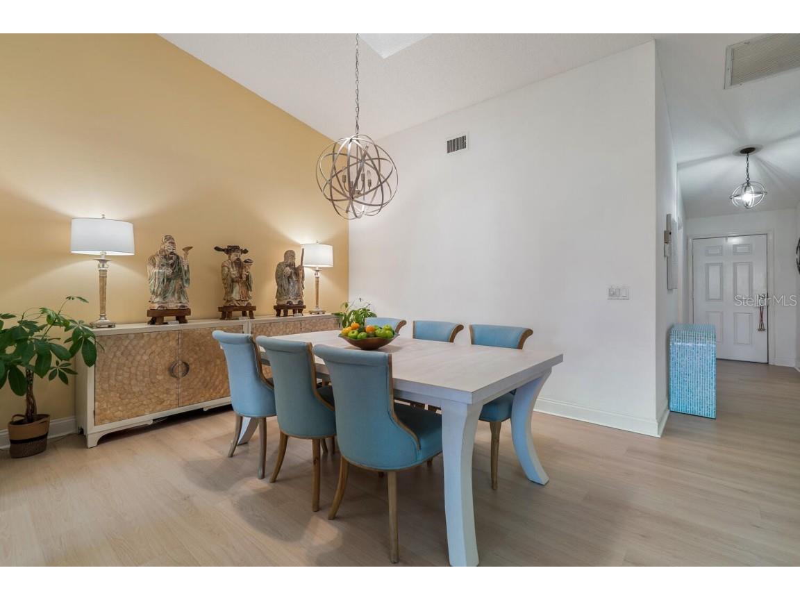 4033 Wilshire Circle E #139 Sarasota FL 34238 - HERON LAKE A4665665 image8