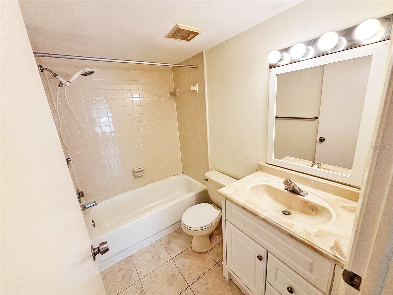 4034 Dream Oak Place #104 Tampa FL 33613 O6411690 image9