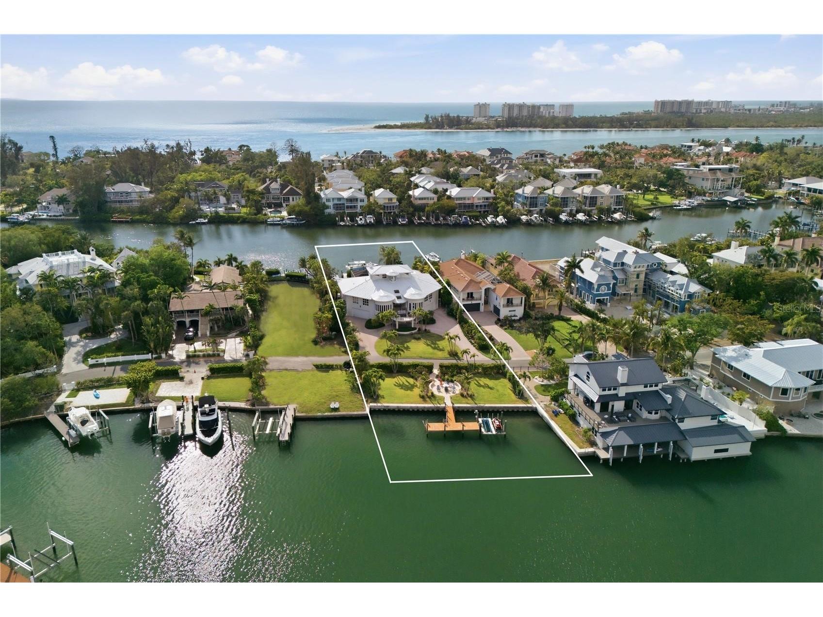 4034 Roberts Point Road Sarasota FL 34242 A4693305 image2