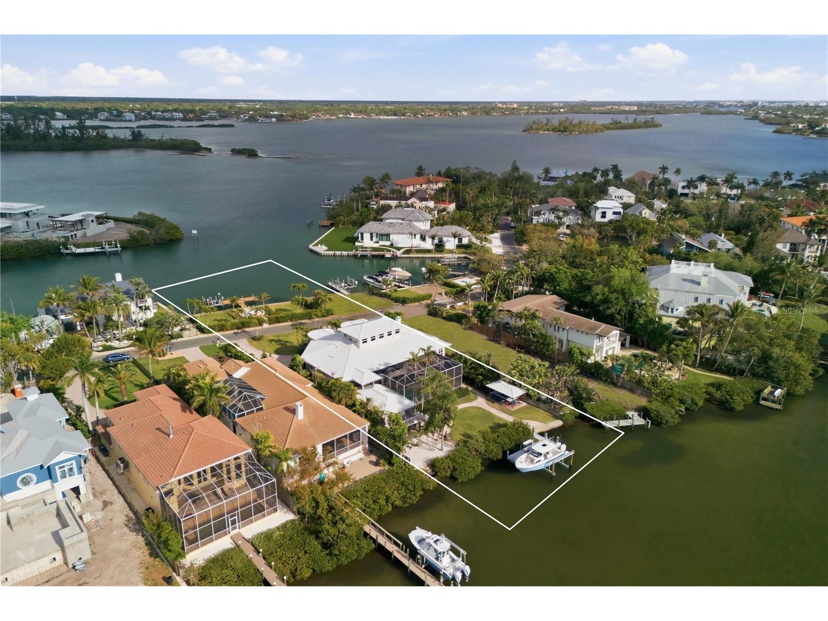 4034 Roberts Point Road Sarasota FL 34242 A4693305 image9