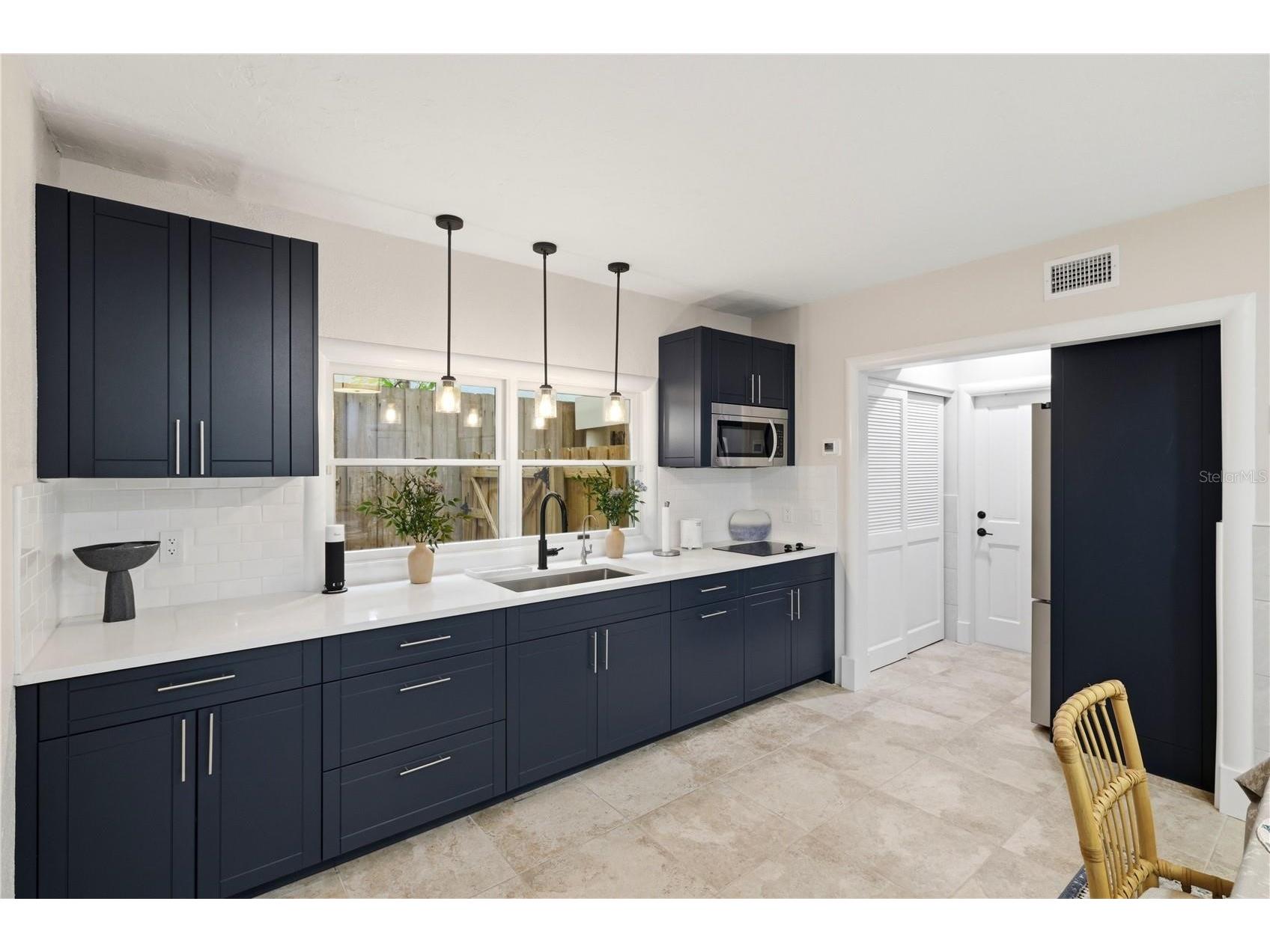 4034 Roberts Point Road Sarasota FL 34242 A4693305 image93