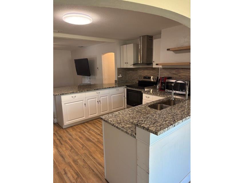 4035 14th Avenue S Saint Petersburg FL 33711 TB8439175 image5