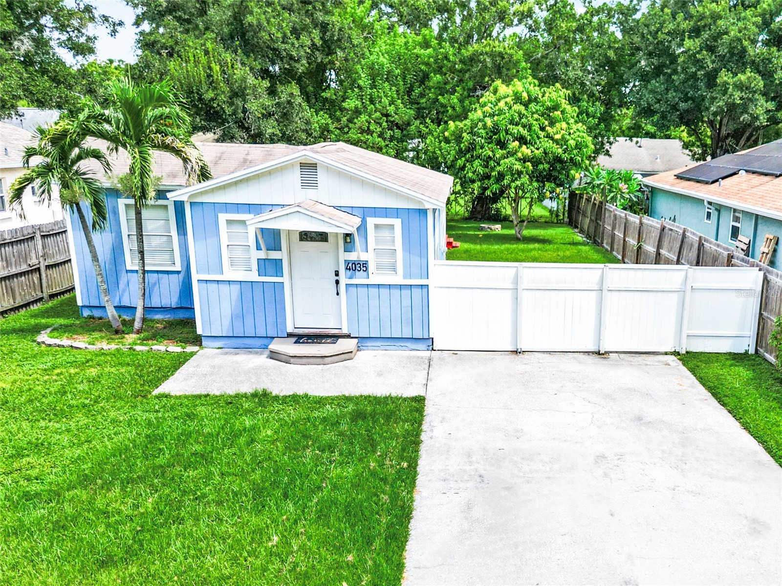 4035 40th Avenue N Saint Petersburg FL 33714 A4662693 image1