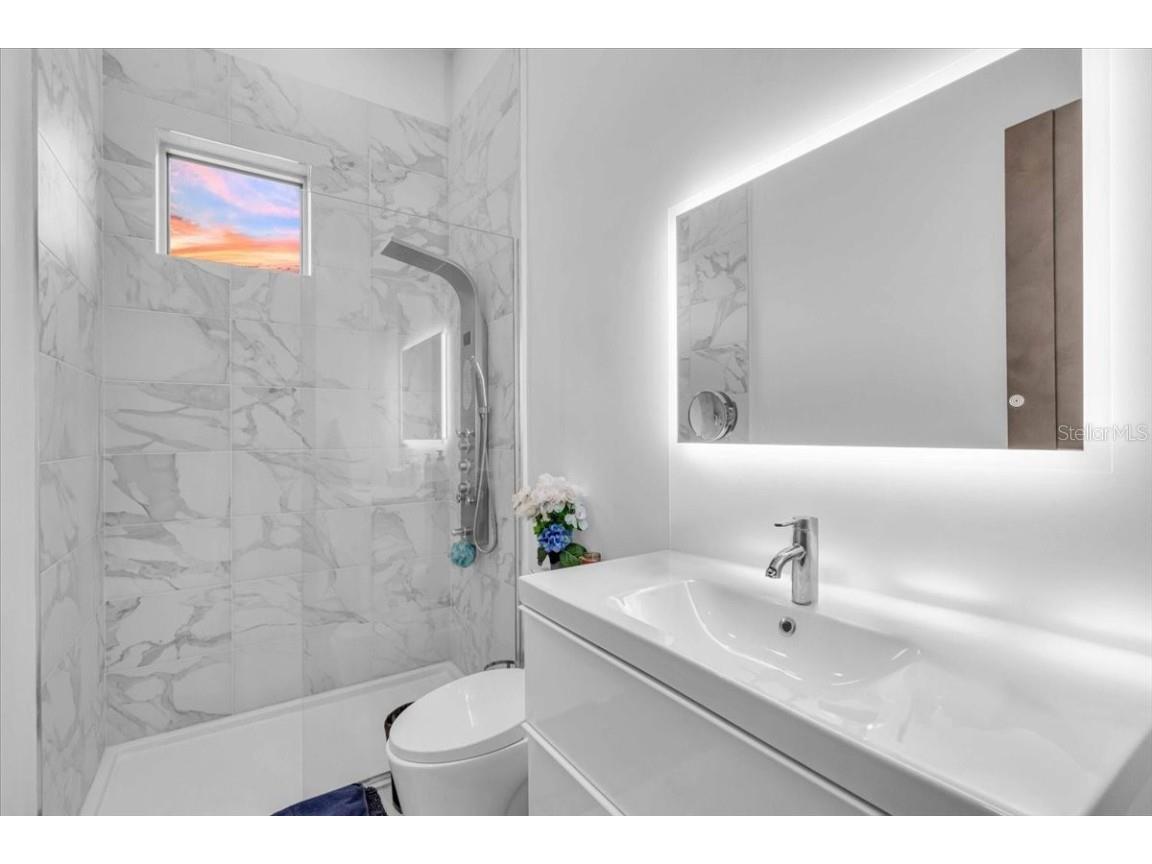 4035 Bay Shore Road Sarasota FL 34234 - SARASOTA BAY A4667415 image26