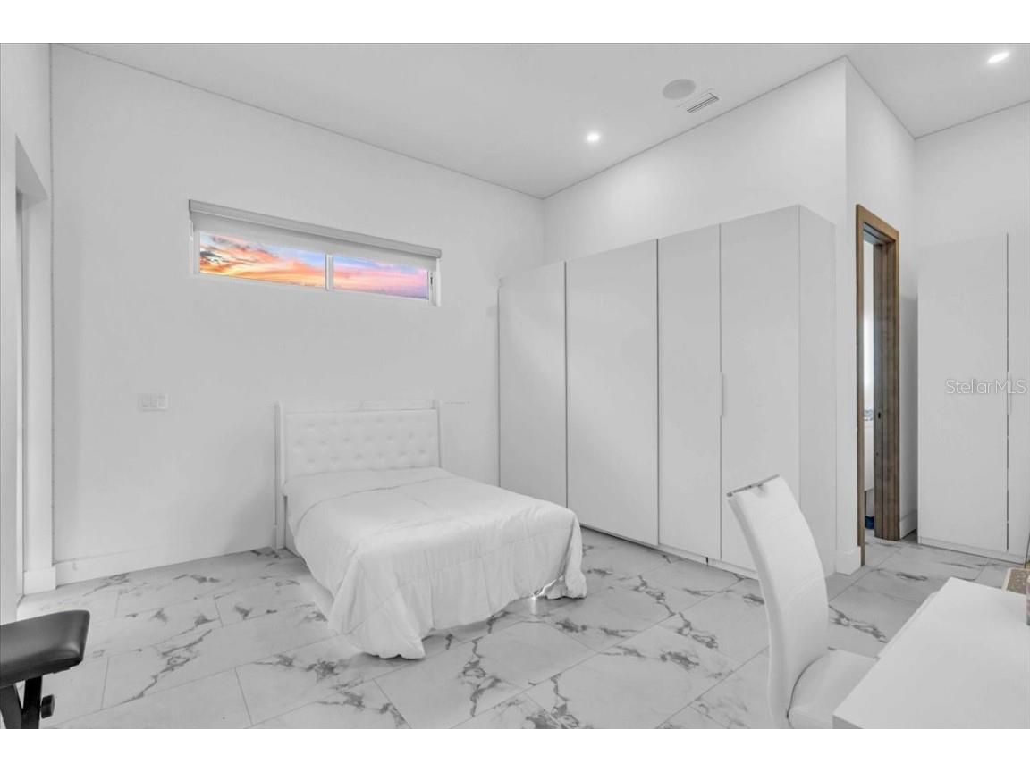 4035 Bay Shore Road Sarasota FL 34234 - SARASOTA BAY A4667415 image31