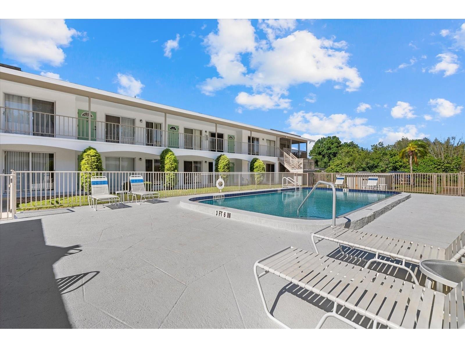 4035 S School Avenue #B3 Sarasota FL 34231 N6144411 image1