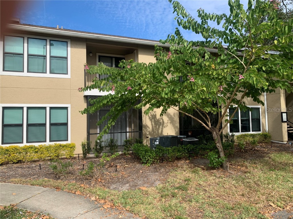 4036 Crockers Lake Boulevard #12 Sarasota FL 34238 A4673737 image2
