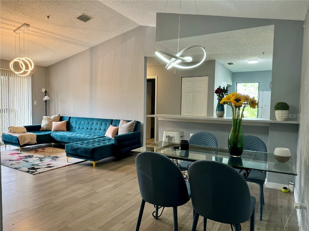 4036 Crockers Lake Boulevard #21 Sarasota FL 34238 A4670719 image3