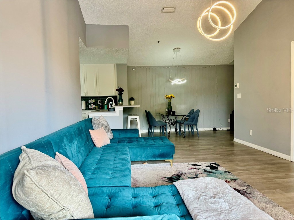 4036 Crockers Lake Boulevard #21 Sarasota FL 34238 A4670719 image5