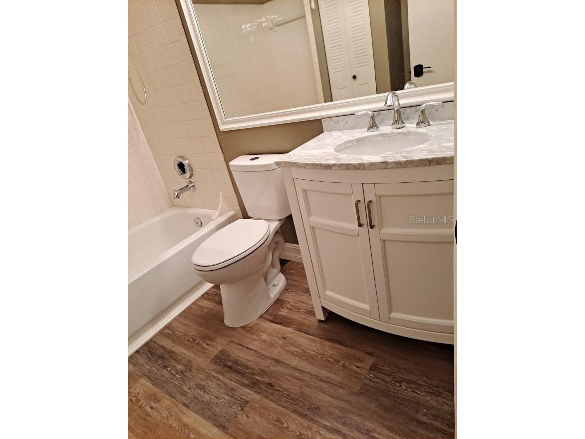 4037 Crockers Lake Boulevard #25 Sarasota FL 34238 C7524221 image1