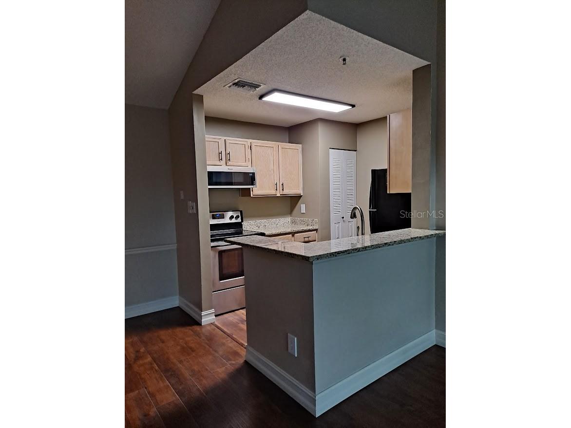 4037 Crockers Lake Boulevard #25 Sarasota FL 34238 C7524221 image5