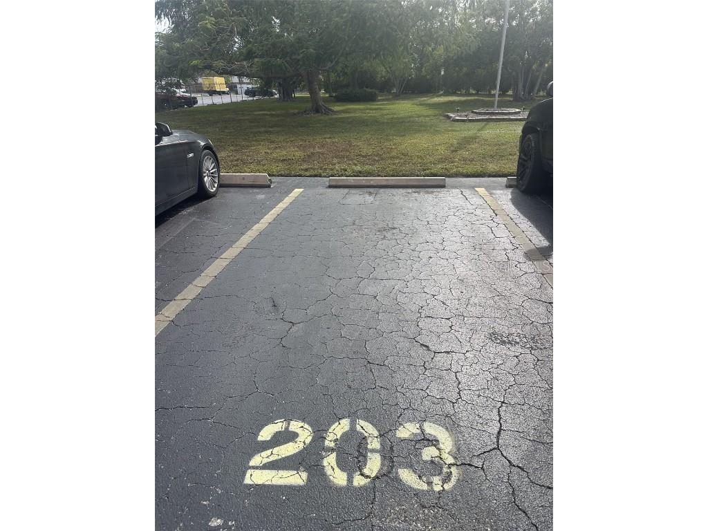 4037 Lake Bayshore Drive #203 Bradenton FL 34205 A4671704 image3