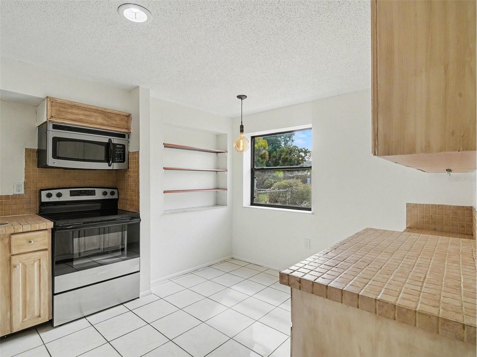 4037 Maverick Avenue Sarasota FL 34233 O6397987 image10