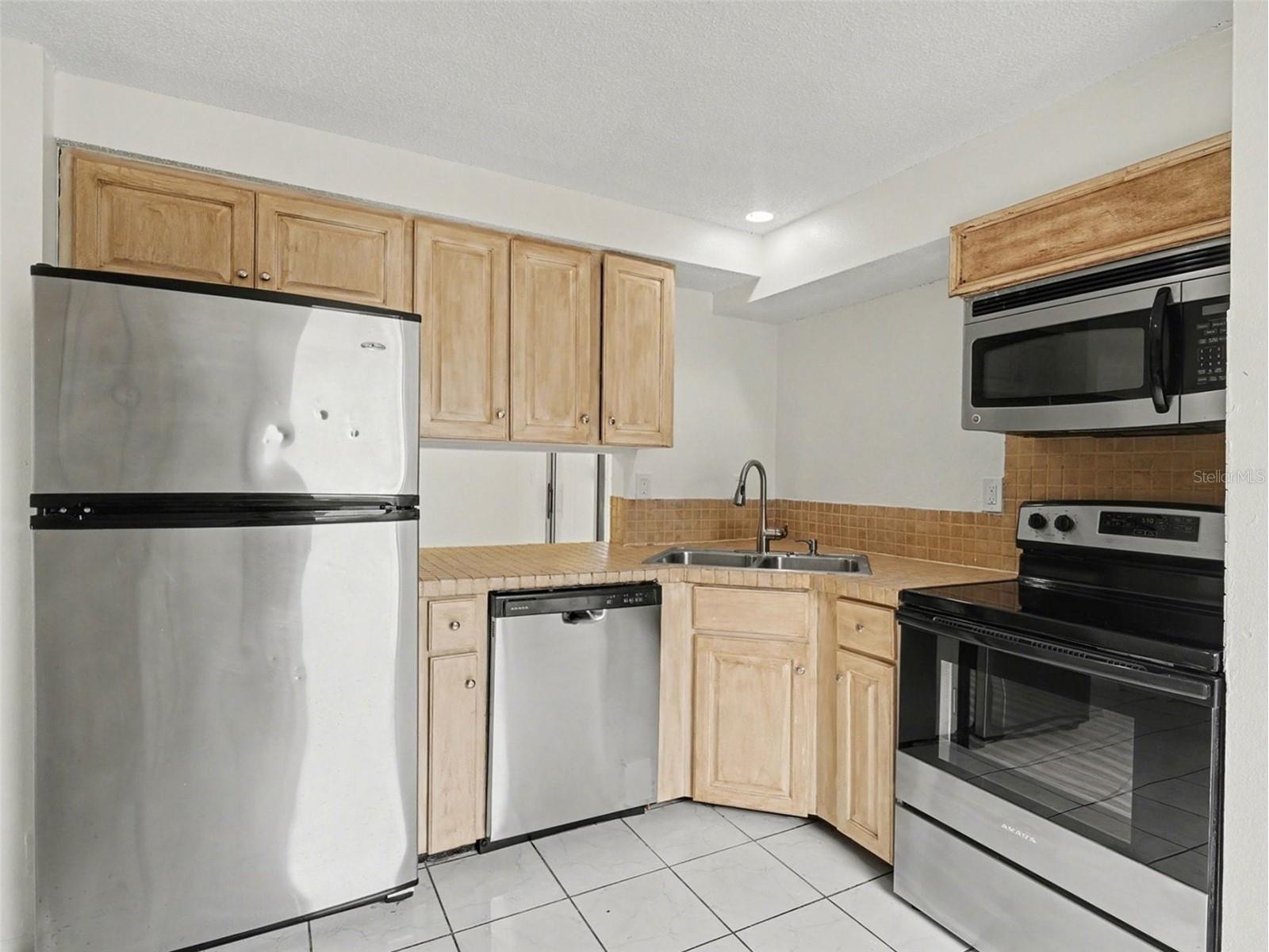 4037 Maverick Avenue Sarasota FL 34233 O6397987 image12