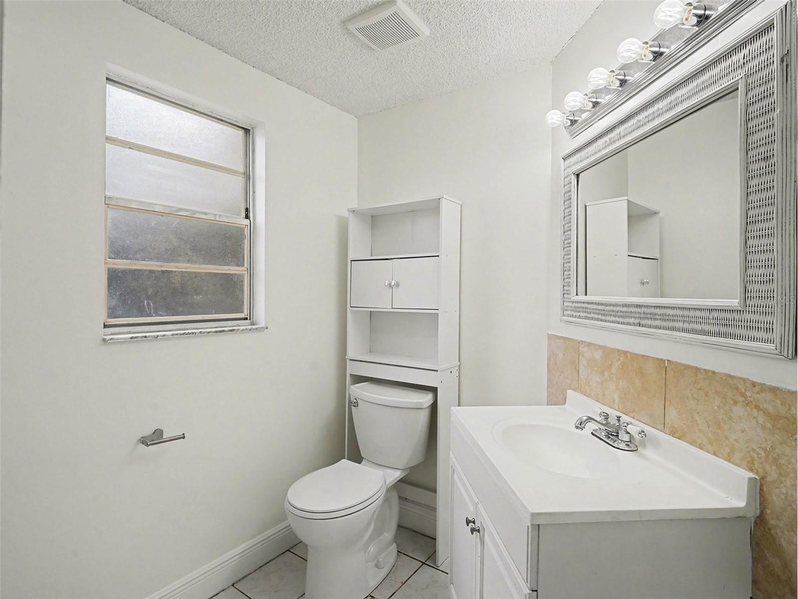 4037 Maverick Avenue Sarasota FL 34233 O6397987 image17