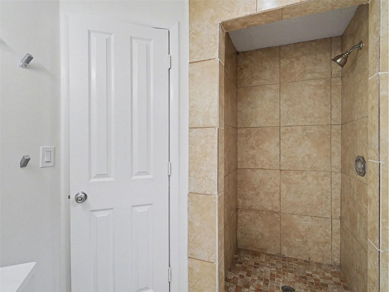 4037 Maverick Avenue Sarasota FL 34233 O6397987 image18