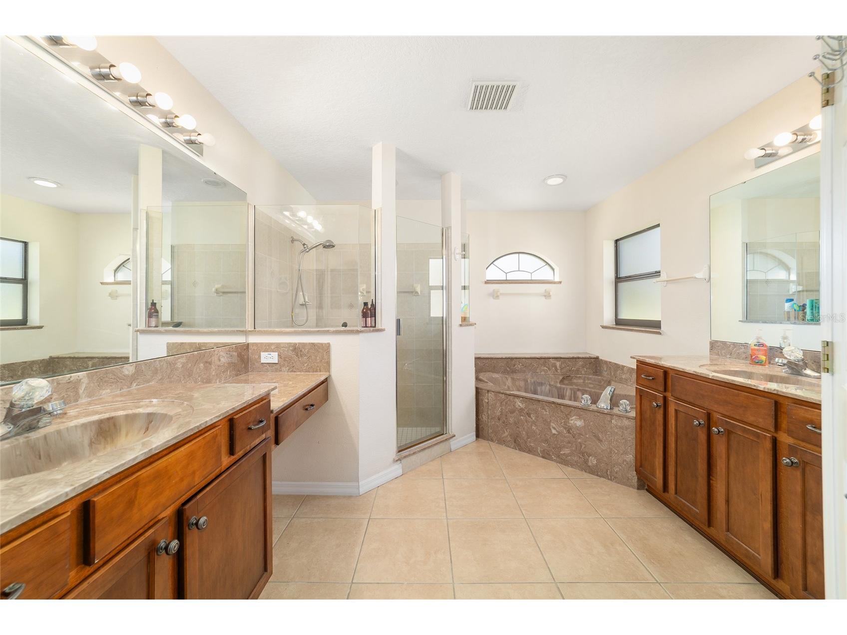 4037 SE 40th Street Ocala FL 34480 OM720894 image25