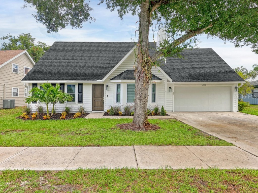 4038 Lancaster Drive Sarasota FL 34241 A4614092 image1