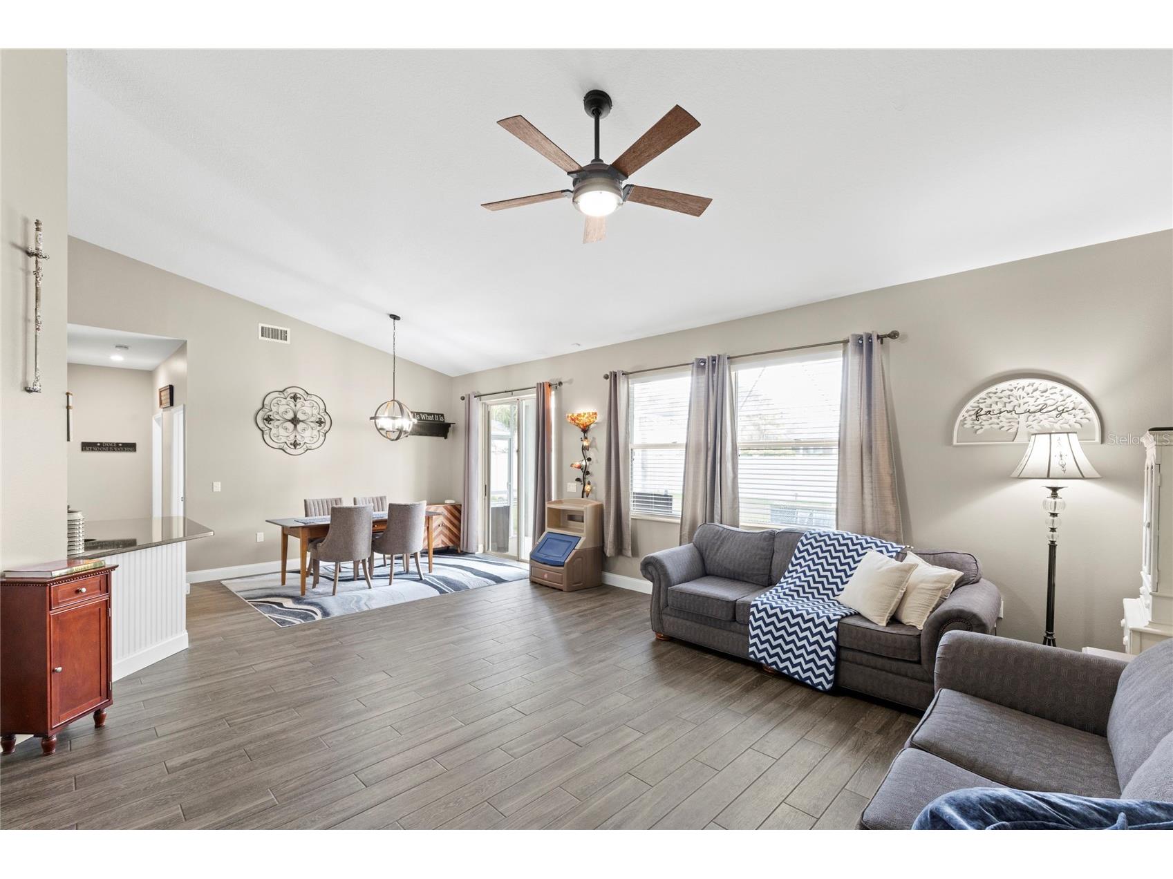 4038 Lithia Ridge Boulevard Valrico FL 33596 TB8521292 image6