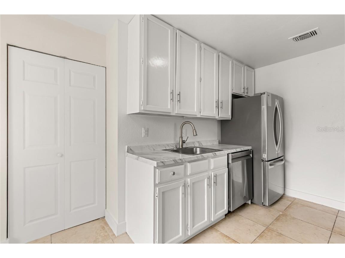 4038 Versailles Drive #4038C Orlando FL 32808 O6363474 image7