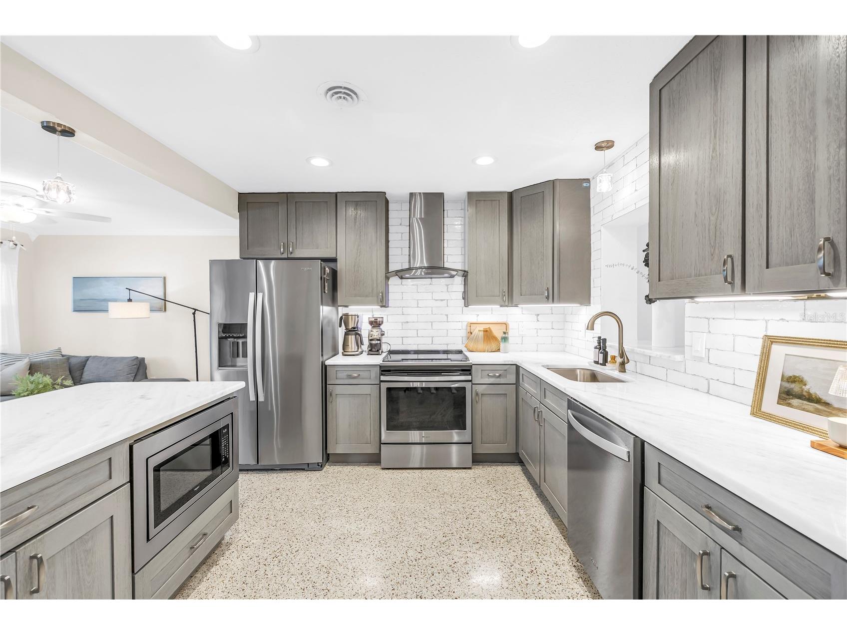 4039 Alberca Way S Saint Petersburg FL 33712 TB8503089 image19