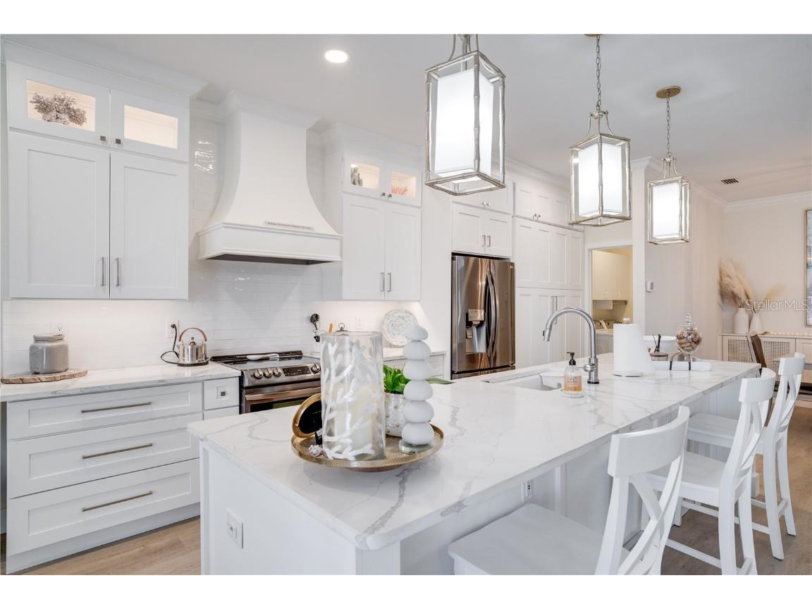 4039 Westbourne Circle Sarasota FL 34238 A4662802 image11