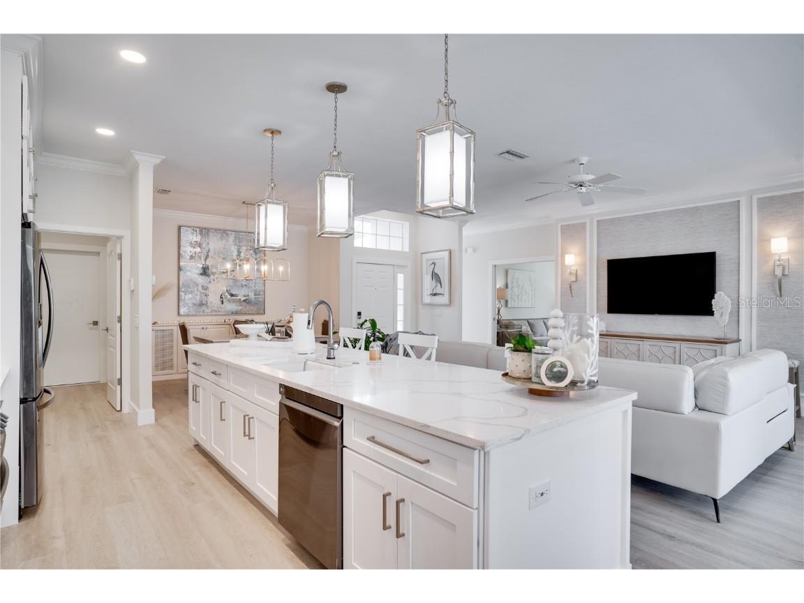 4039 Westbourne Circle Sarasota FL 34238 A4662802 image12