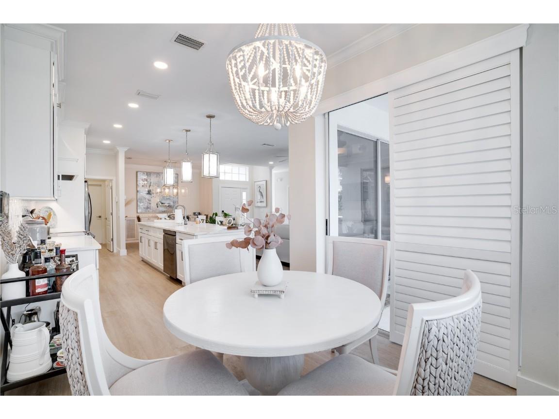 4039 Westbourne Circle Sarasota FL 34238 A4662802 image18