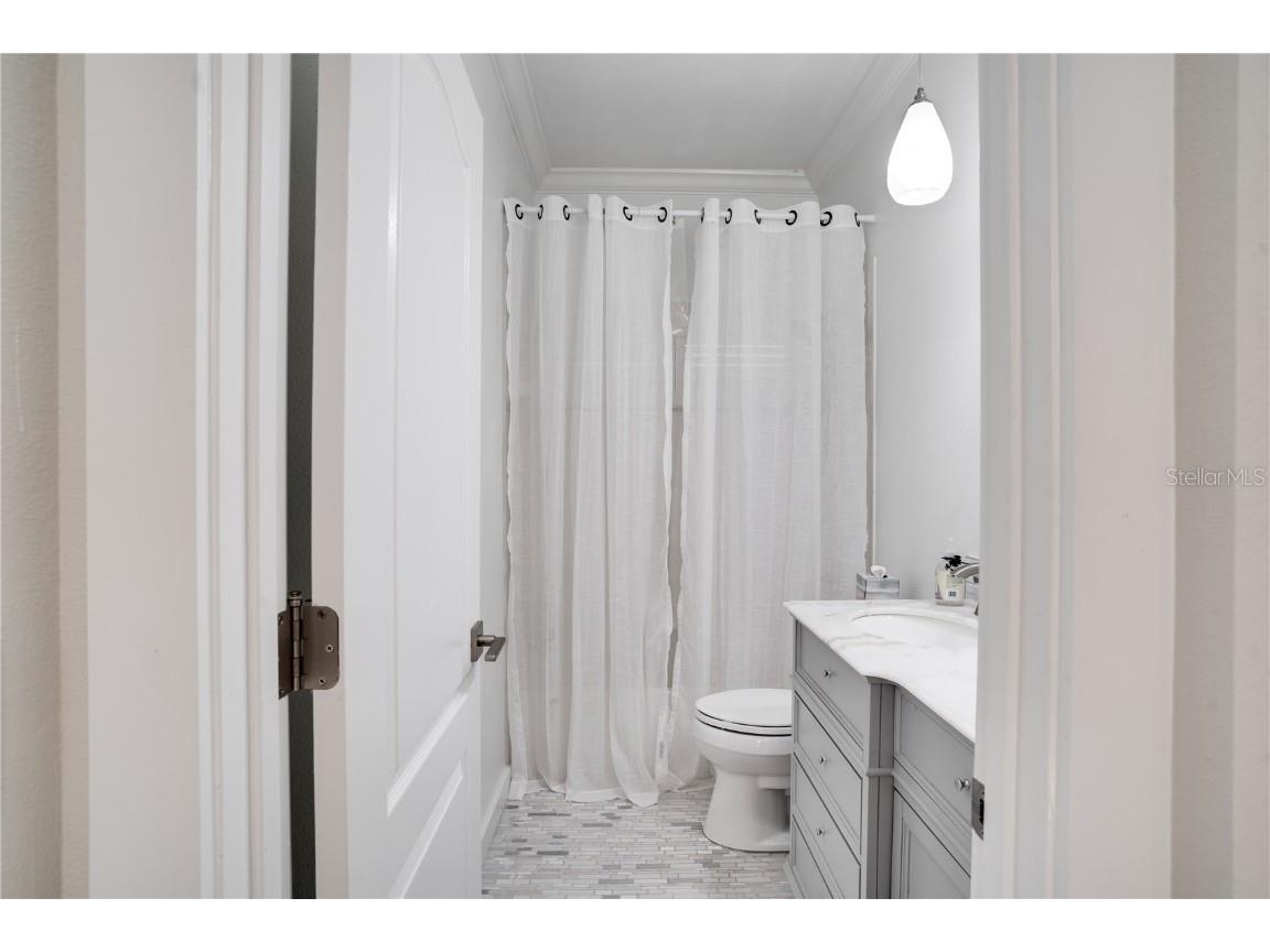 4039 Westbourne Circle Sarasota FL 34238 A4662802 image30