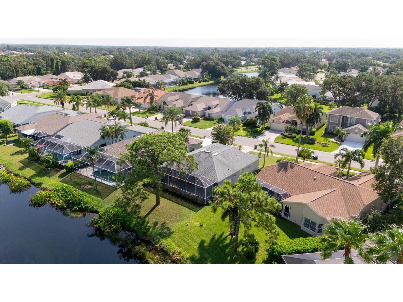 4039 Westbourne Circle Sarasota FL 34238 A4662802 image44