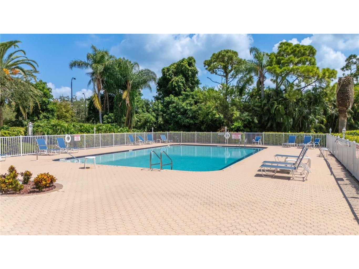 4039 Westbourne Circle Sarasota FL 34238 A4662802 image46