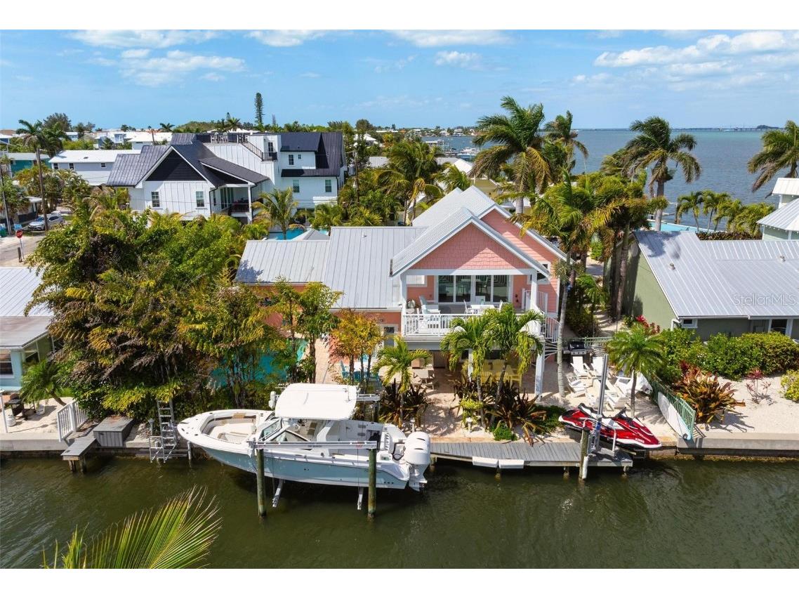 404 21st Place Bradenton Beach FL 34217 A4604711 image1