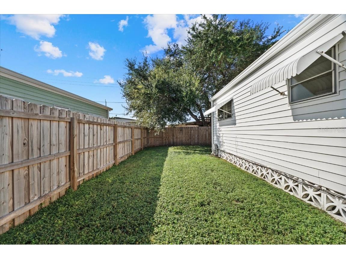 404 49th Avenue Drive W Bradenton FL 34207 A4661641 image25