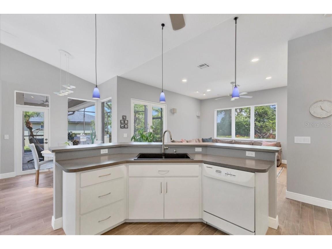 404 Bayside Lane Nokomis FL 34275 A4660022 image10