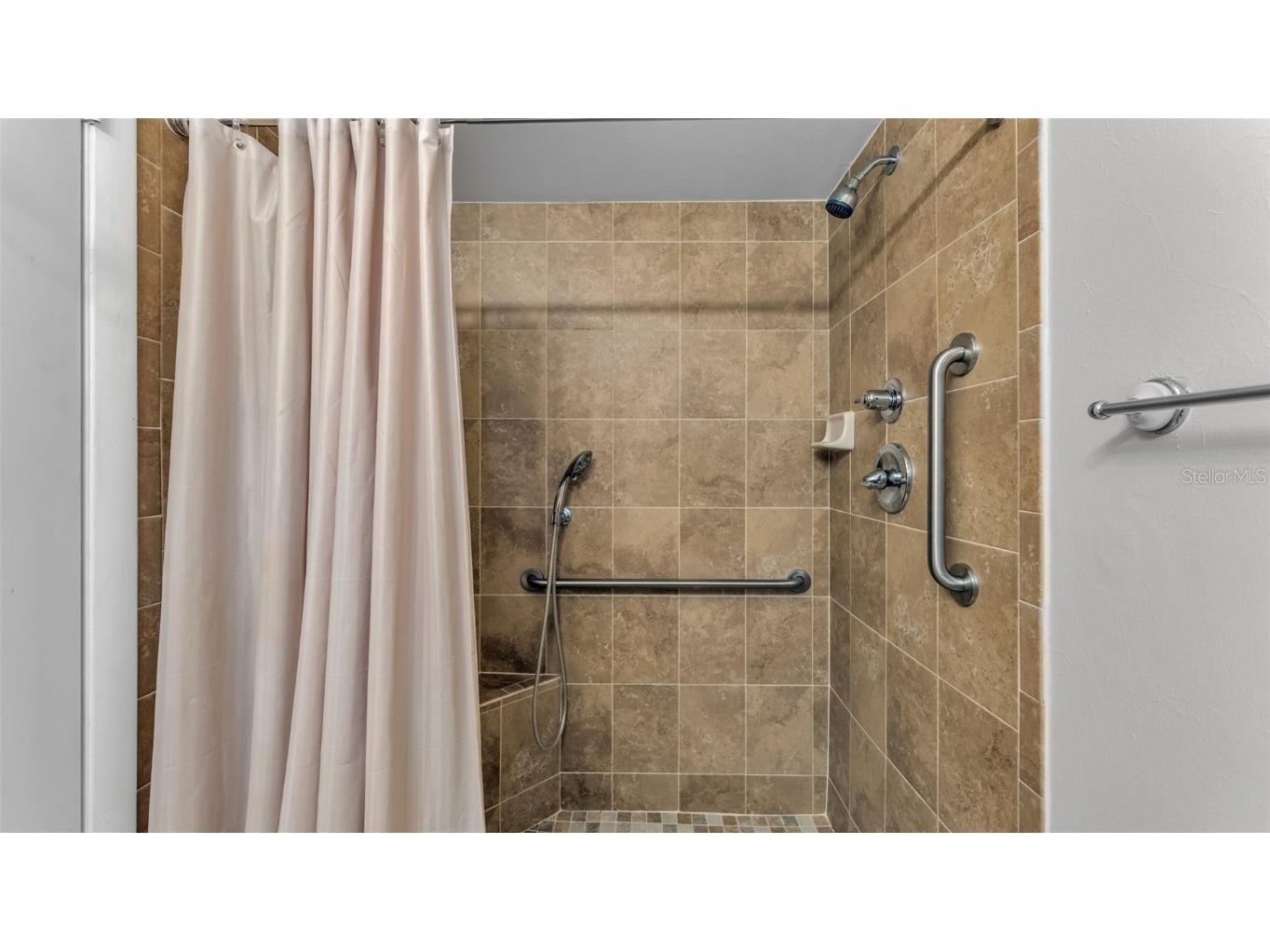 404 Cameo Drive Lakeland FL 33803 L4957195 image12