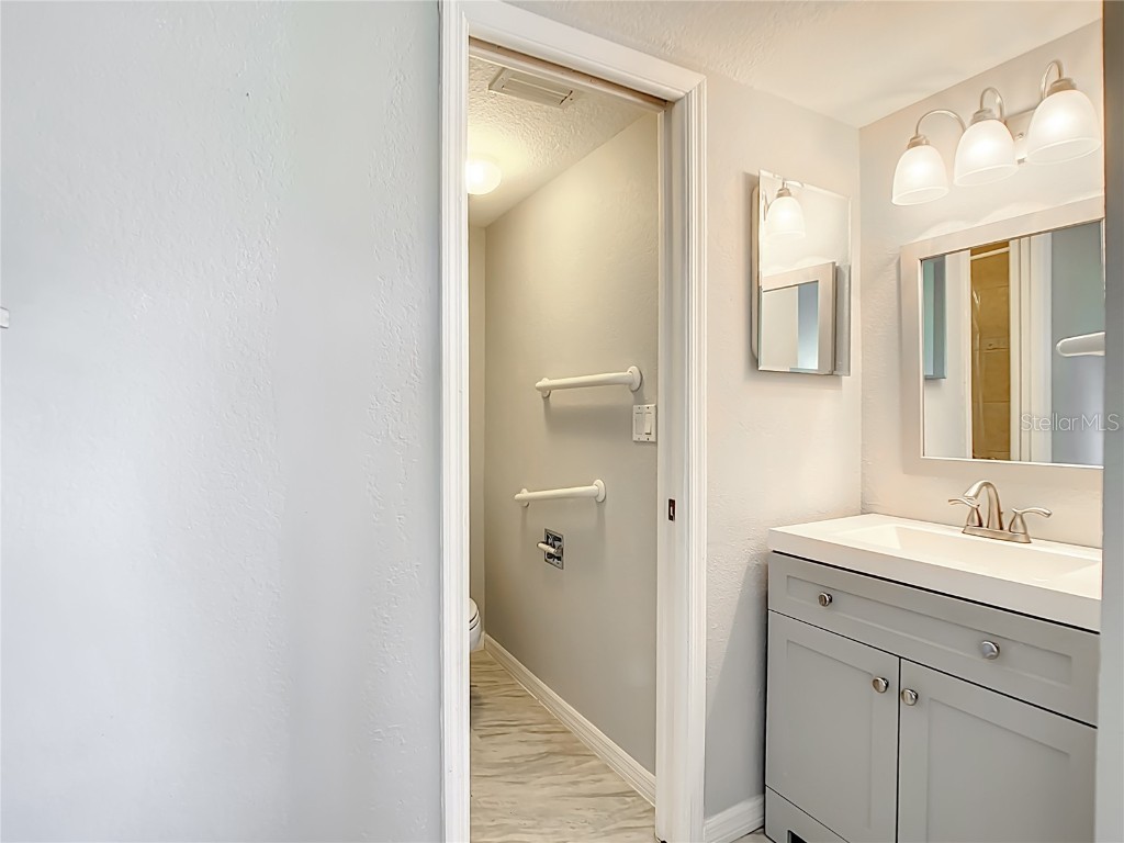 404 Cerromar Circle N #115 Venice FL 34293 D6145007 image23