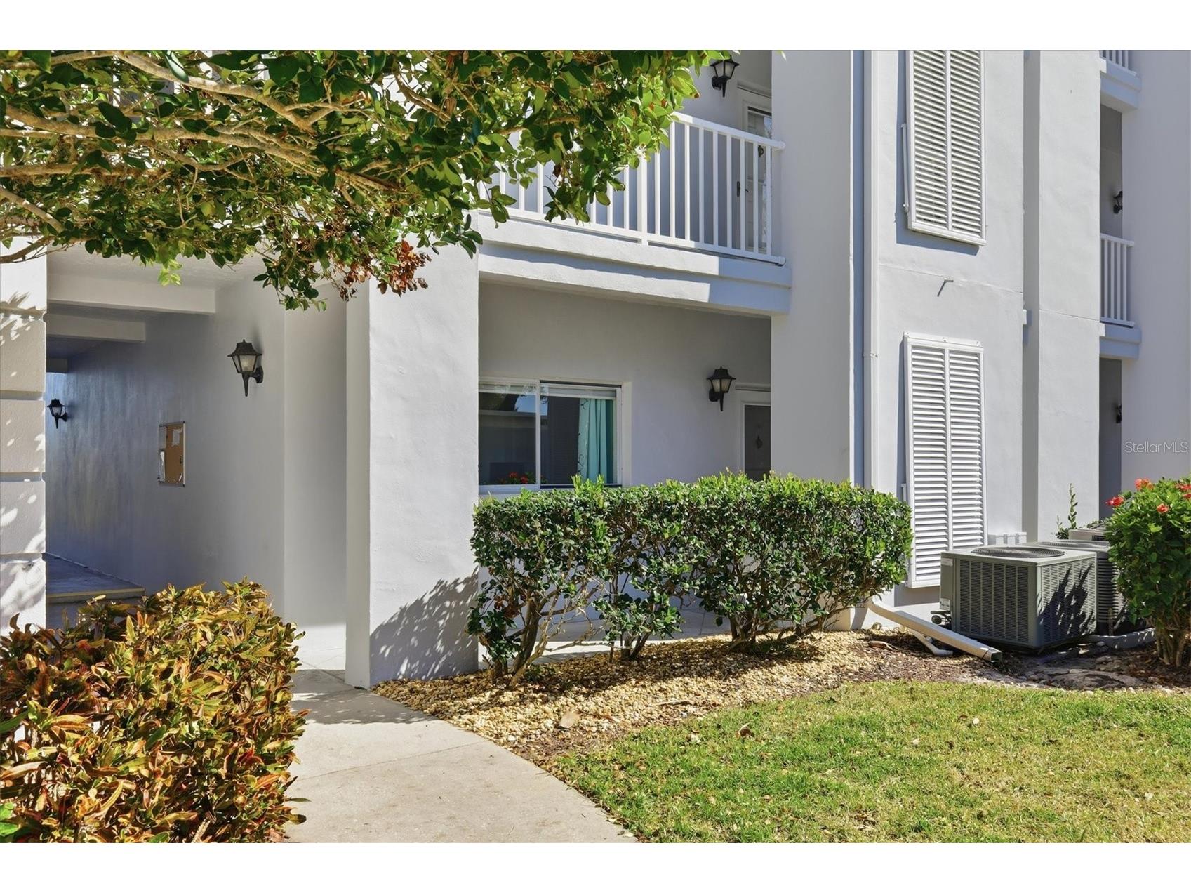 404 Cerromar Circle N #116 Venice FL 34293 N6142649 image2