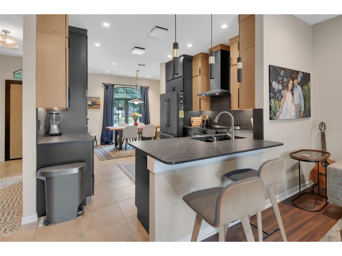 404 Country View Circle Deland FL 32720 V4946595 image3