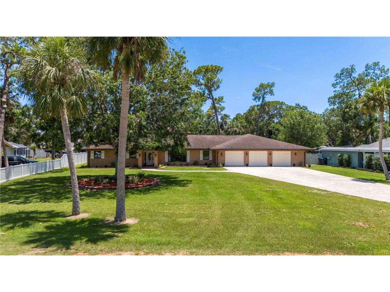 404 Dickman Drive SW Ruskin FL 33570 - RUSKIN INLET TB8406999 image1