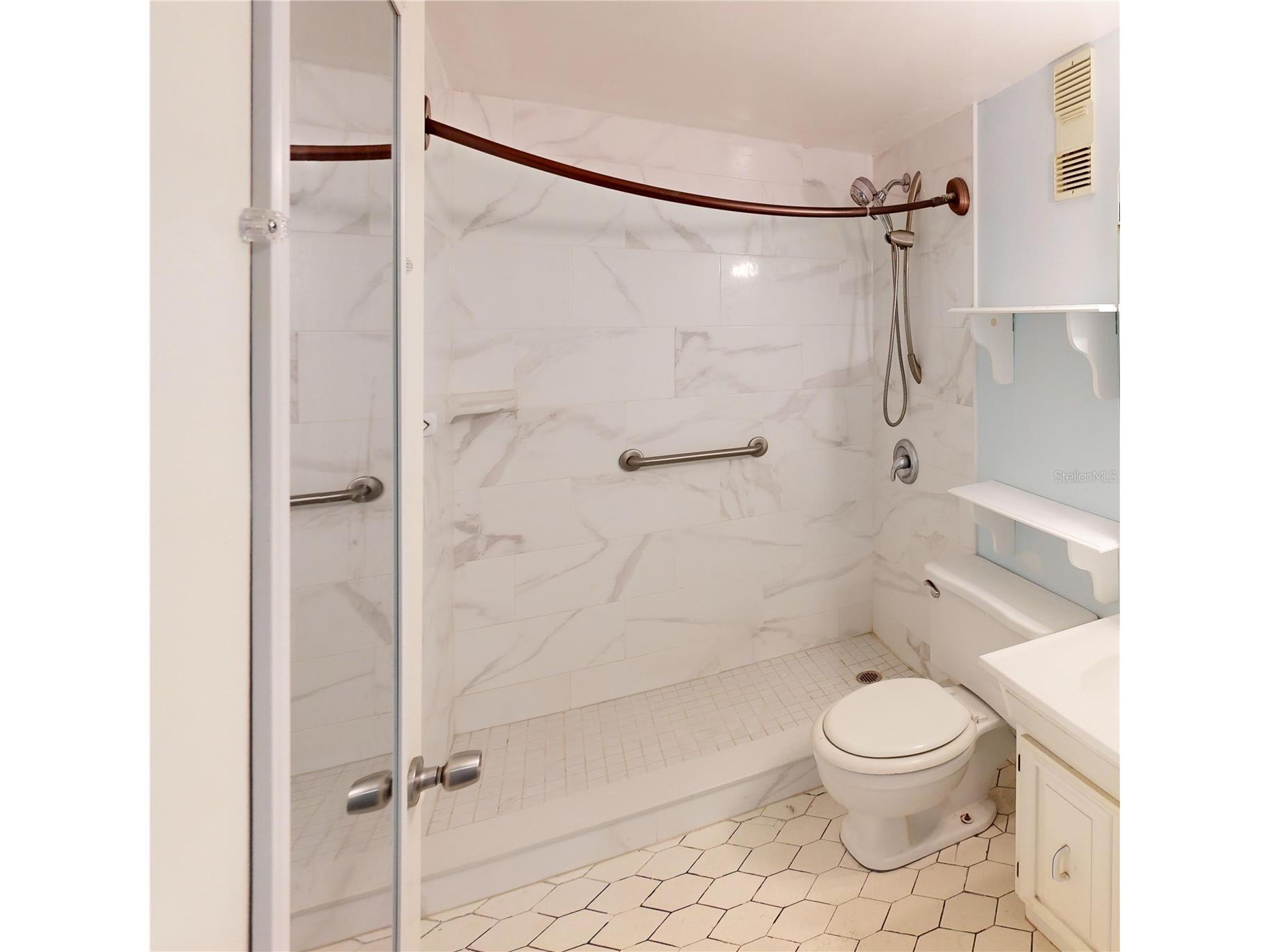 404 E Orlando Avenue #8B Ocoee FL 34761 O6386582 image22