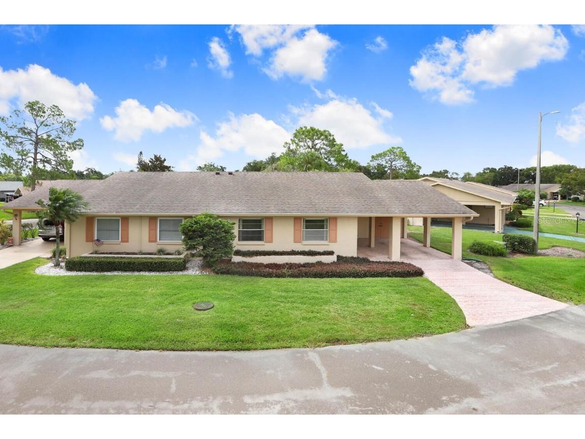 404 Gladstone Place Sun City Center FL 33573 T3449778 image1