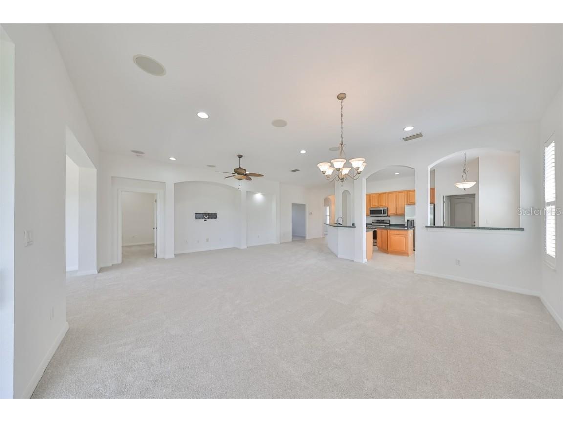 404 Grand Chateaux Way Sun City Center FL 33573 T3526187 image5