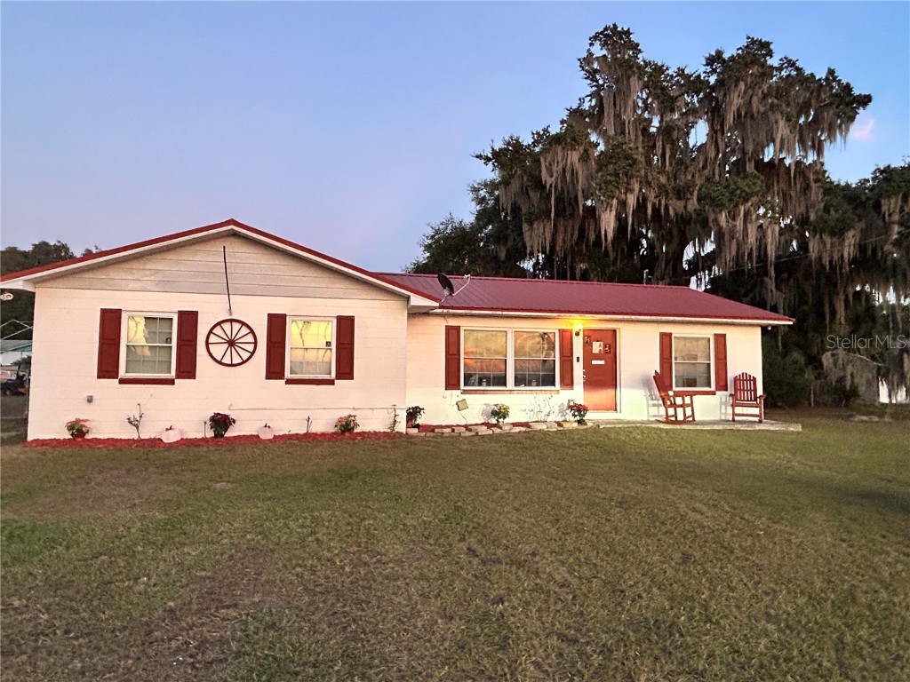 404 Grand Rondo E Crescent City FL 32112 - LAKE STELLA V4945996 image1
