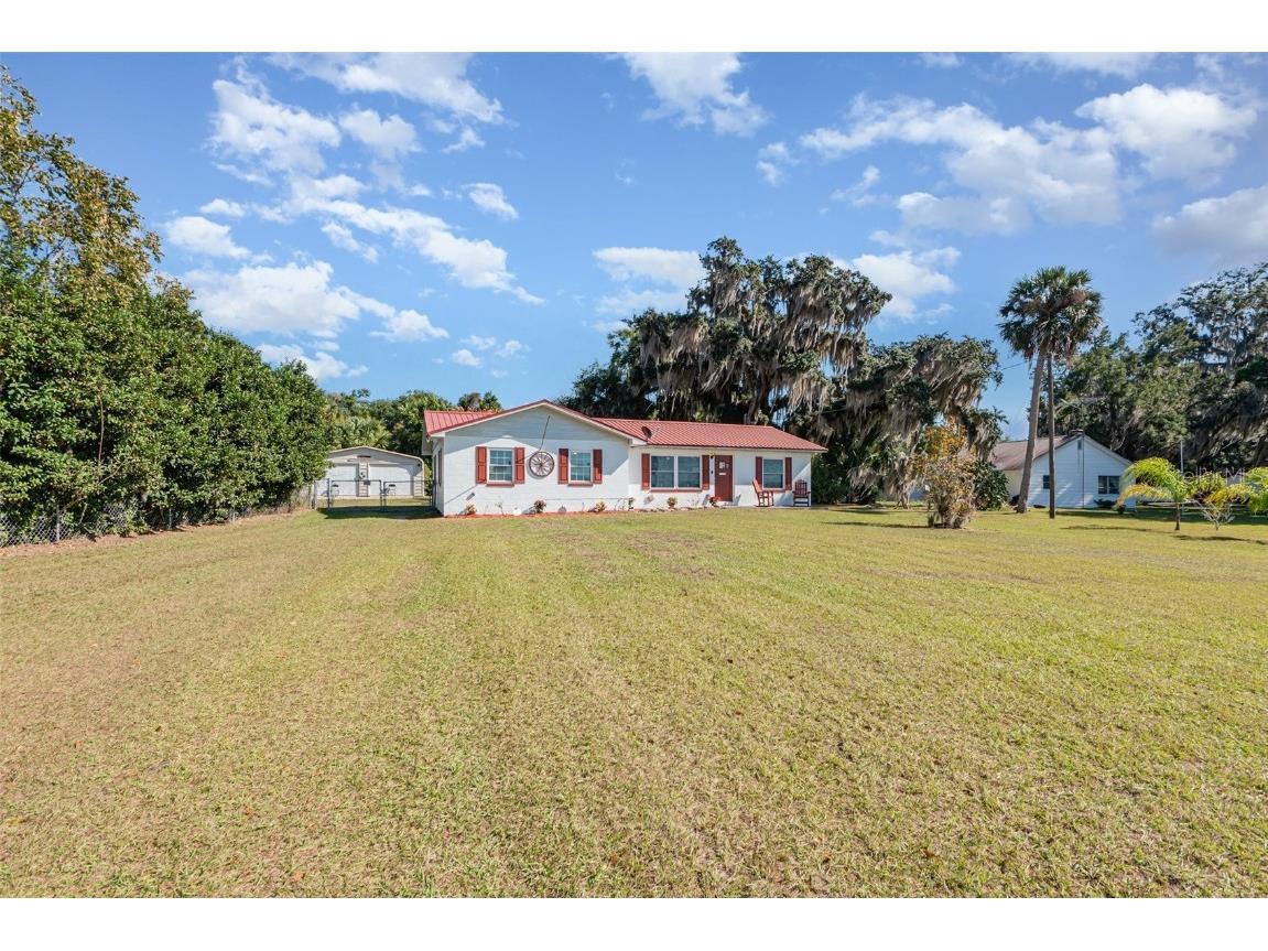 404 Grand Rondo E Crescent City FL 32112 - LAKE STELLA V4945996 image4