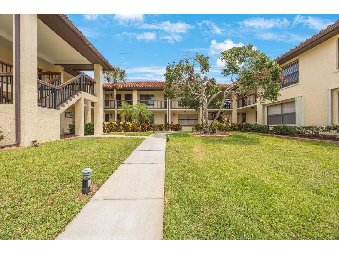 404 Hammock Pine Boulevard #404 Clearwater FL 33761 TB8381247 image1