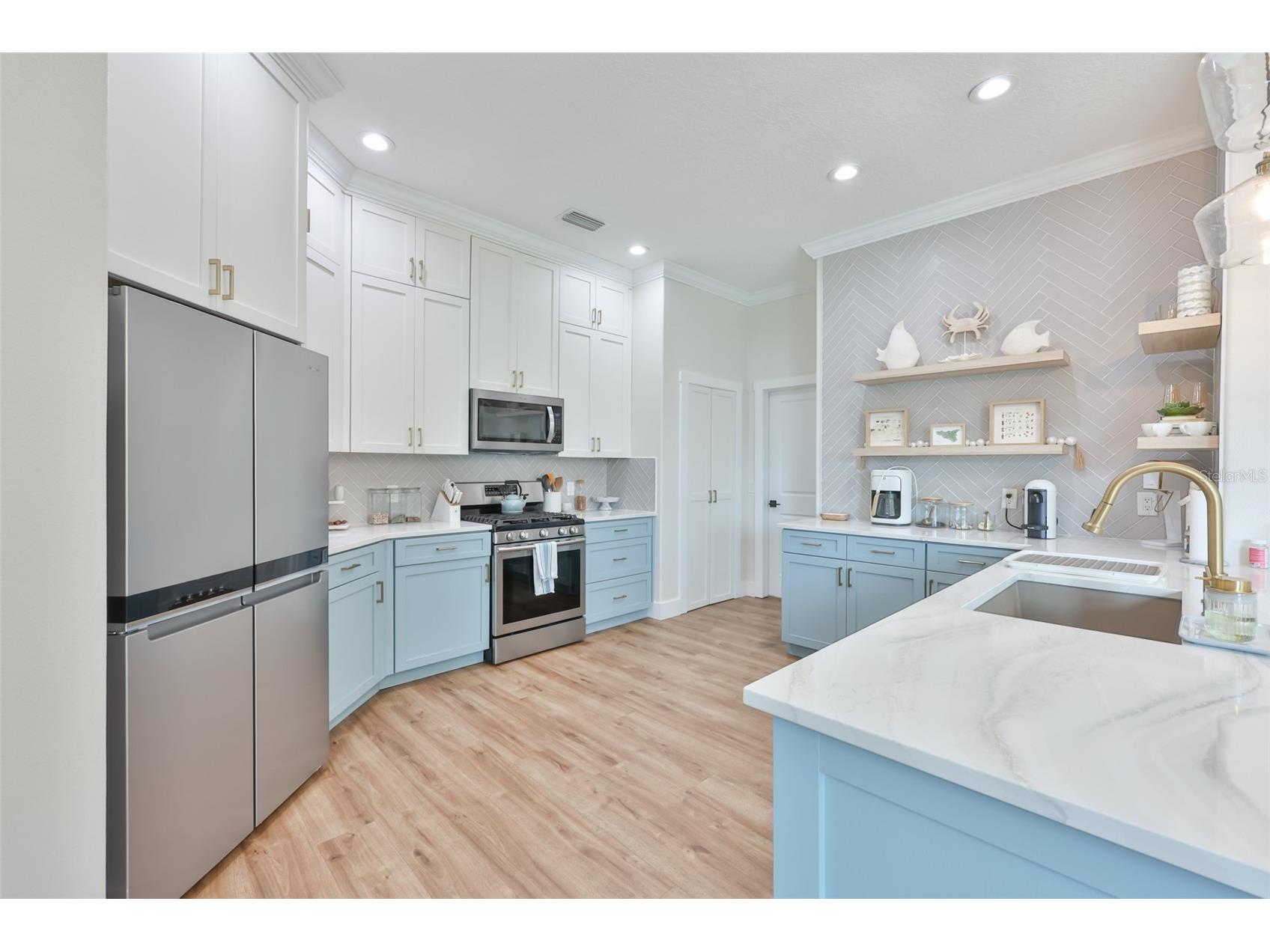 404 Islebay Drive Apollo Beach FL 33572 TB8516159 image29