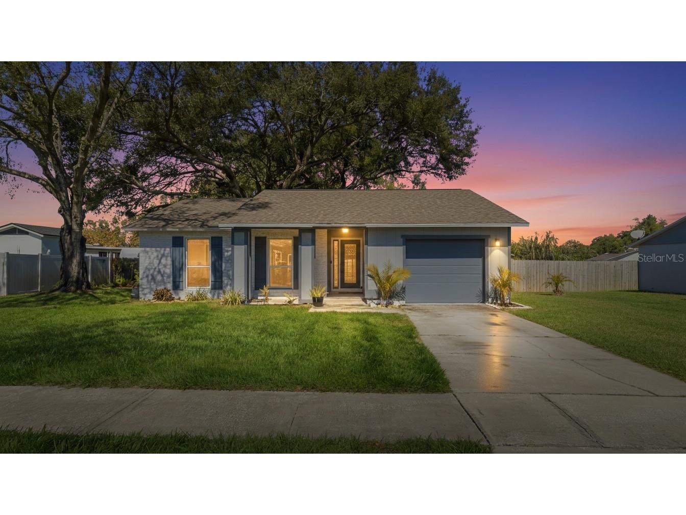 404 King Louis Court Seffner FL 33584 TB8474714 image1