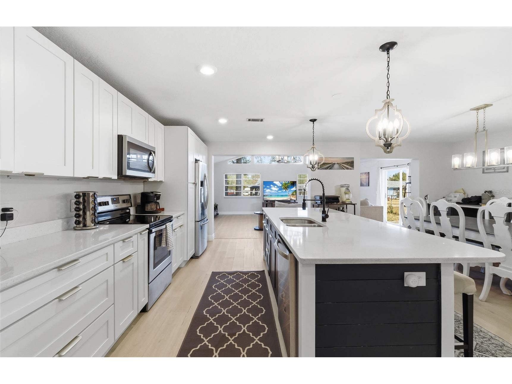 404 King Louis Court Seffner FL 33584 TB8474714 image8