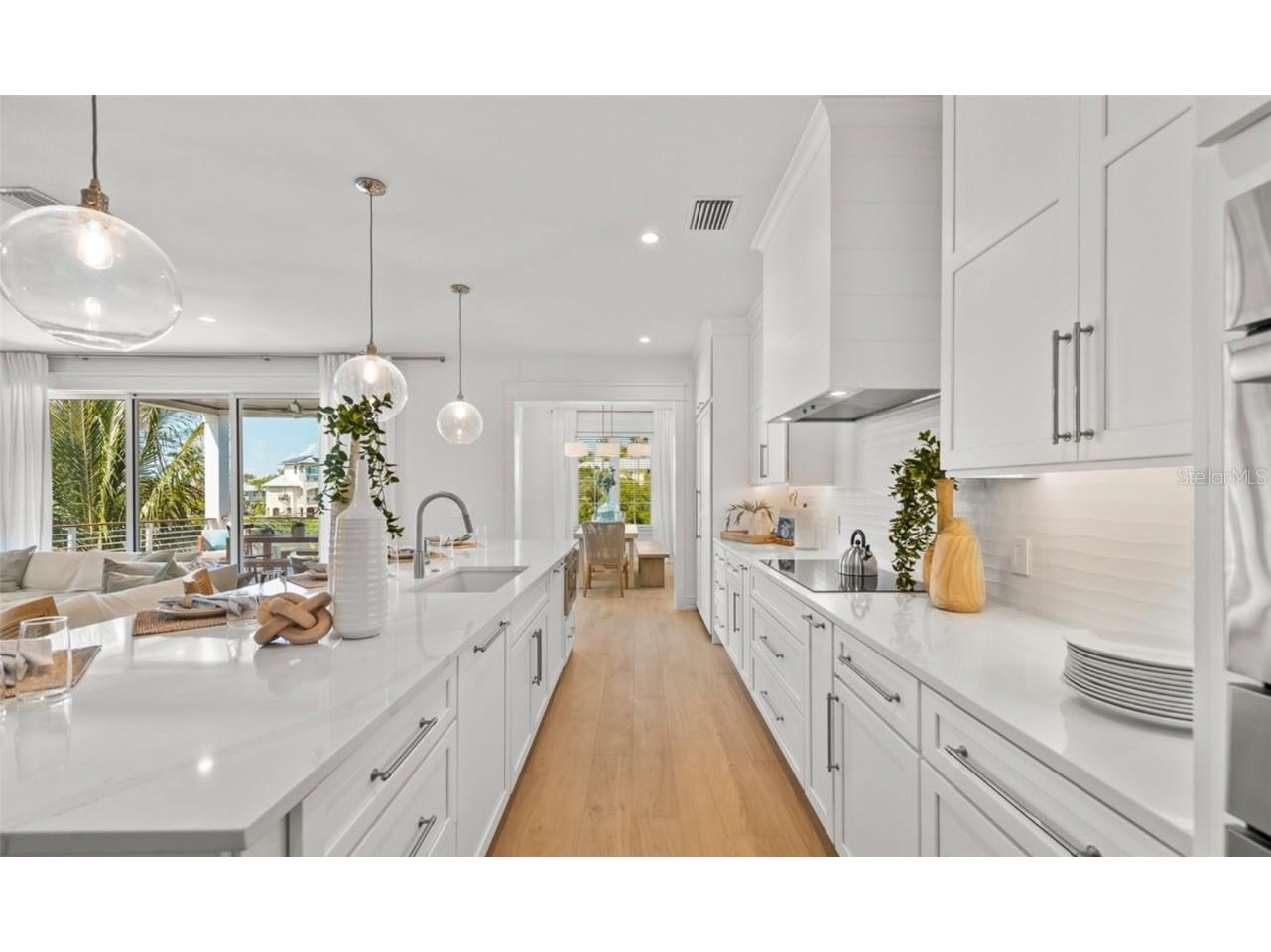 404 North Shore Dr Anna Maria FL 34216 A4612343 image10