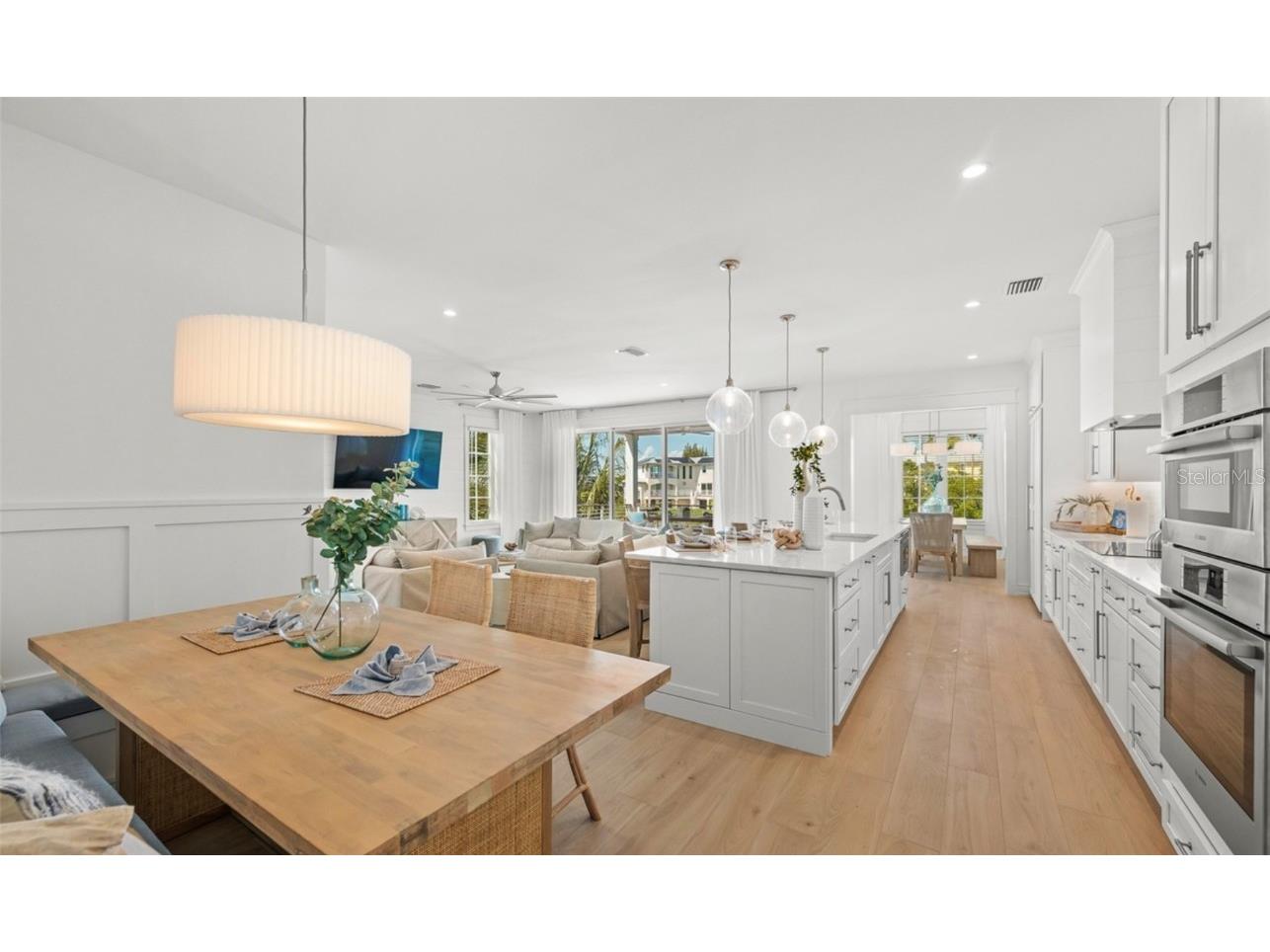 404 North Shore Dr Anna Maria FL 34216 A4612343 image13
